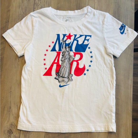 Nike White and Red Short Sleeve Tee - Picture 1 of 4